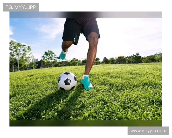 足球明星专访全记录精彩瞬间尽在视频合集带你领略球场背后的故事