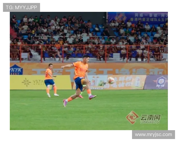 足球明星的奇幻冒险：在绿茵场上的幽默与激情漫画故事