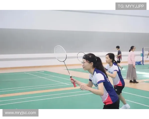 羽毛球女将陈丽的奋斗历程与职业生涯回顾 羽毛球女将陈丽的奋斗历程与职业生涯回顾